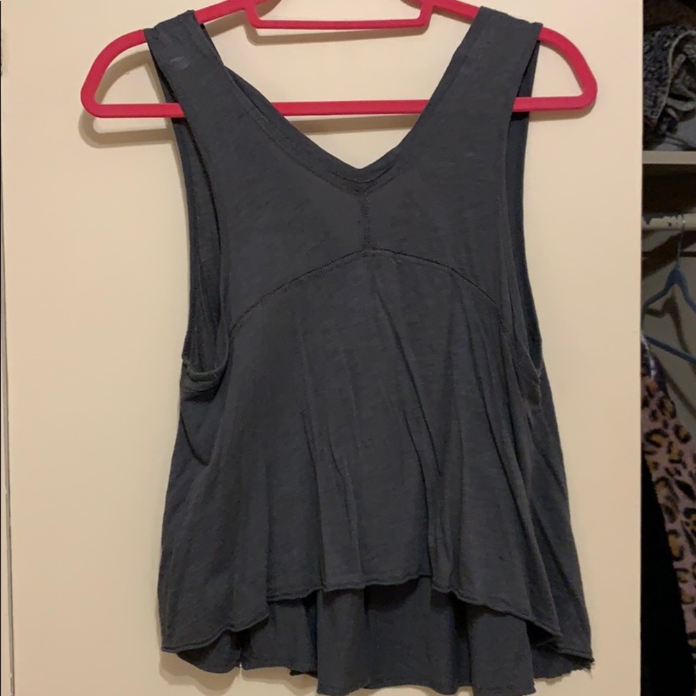 Gray Flowy Top - image 2